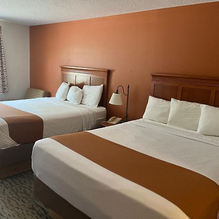 Regency Inn & Suites Anoka Kültér fotó