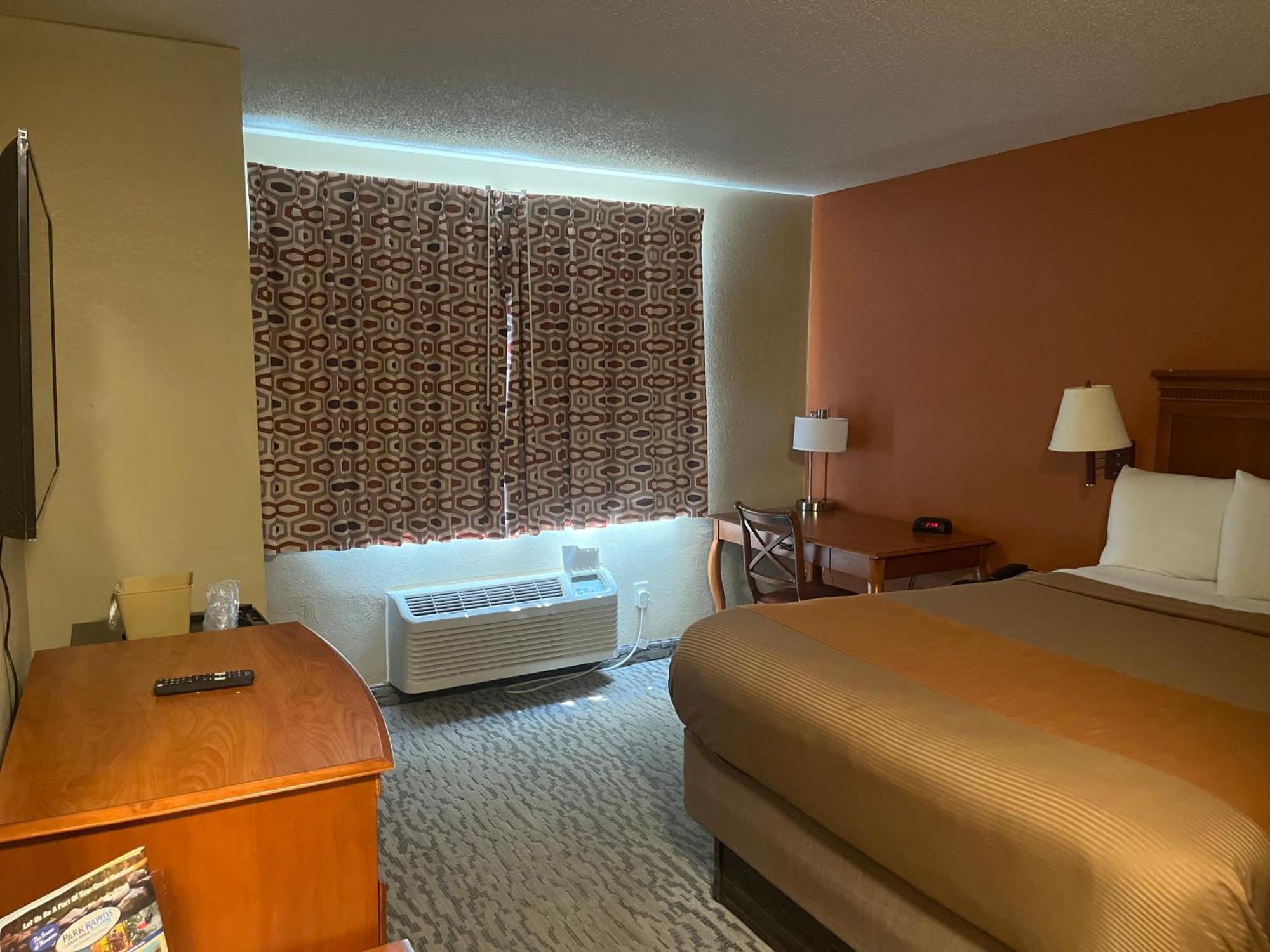 Regency Inn & Suites Anoka Kültér fotó